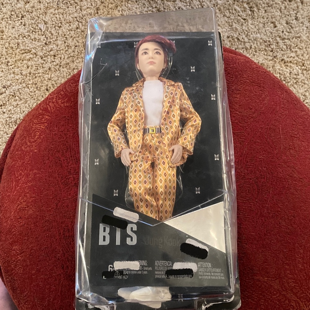 New BTS Jung Kook Doll in Gold Patterned Suit